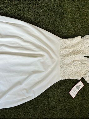 Rare Editions Ivory Lace Dress with Delicate Embroidery size 14 juniors